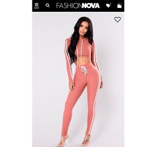 Fashion Nova: Tennis Courts II Set - Mauve/ White
